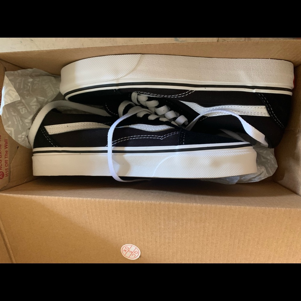 Brand New Old Skool Vans w/ Box